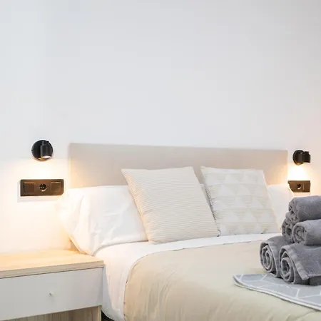 Flats-elegante, Junto Al Roig Arena * Walencja