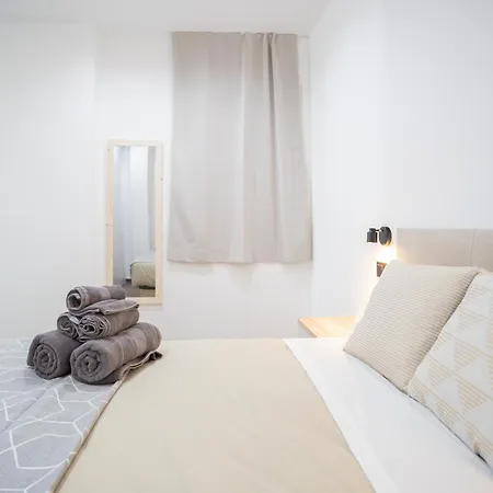 公寓 Flats-elegante, Junto Al Roig Arena 瓦伦西亚