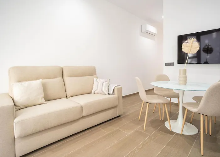 Flats-elegante, Junto Al Roig Arena *