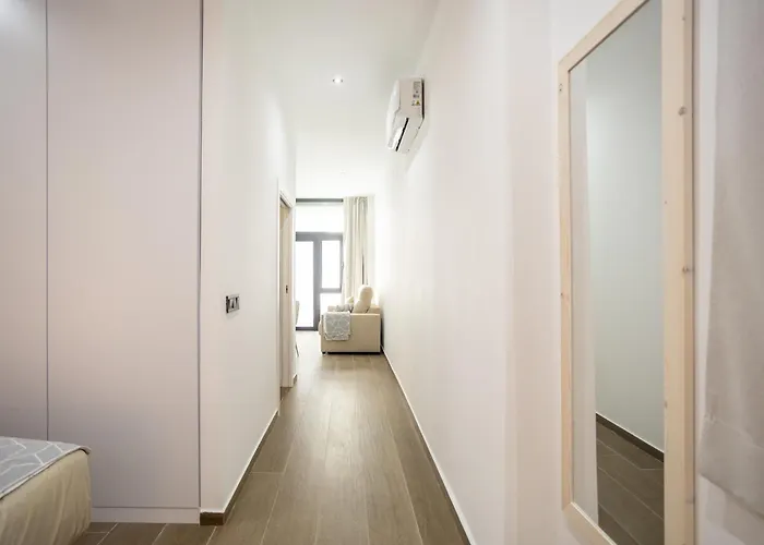 Flats-elegante, Junto Al Roig Arena * فالنسيا